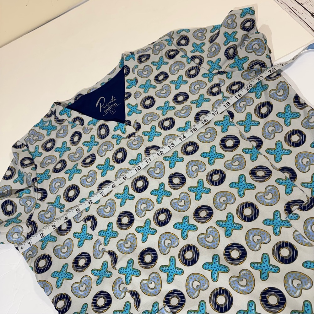 Prints by Maevn Blue & Gray Donut Print Medical Scrub Top Large - Picture 5 of 6